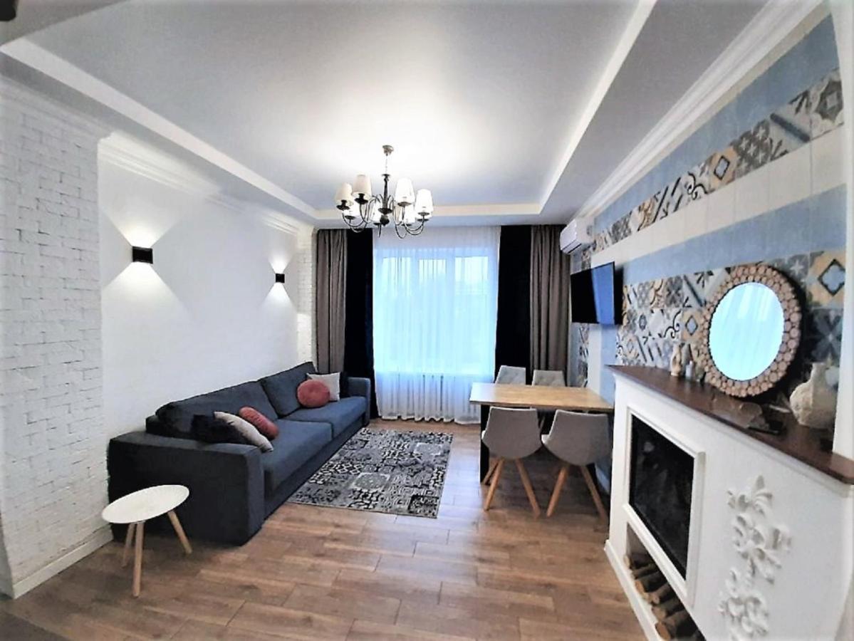 2 Bdr Apartment Near Gorky Park, Center Charków Zewnętrze zdjęcie