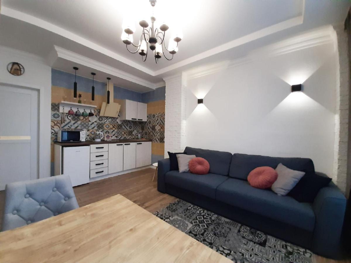 2 Bdr Apartment Near Gorky Park, Center Charków Zewnętrze zdjęcie