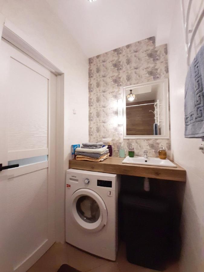 2 Bdr Apartment Near Gorky Park, Center Charków Zewnętrze zdjęcie