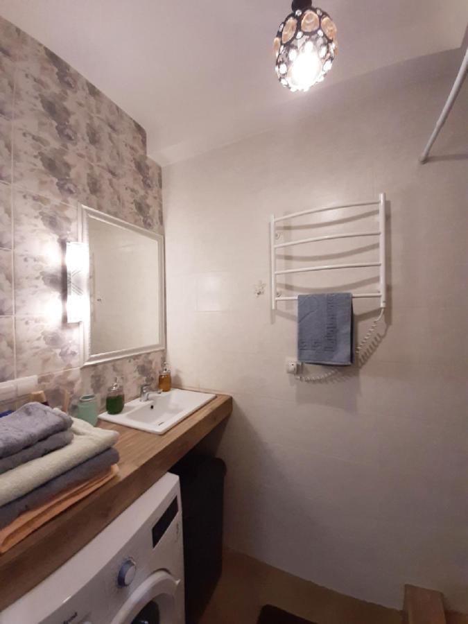 2 Bdr Apartment Near Gorky Park, Center Charków Zewnętrze zdjęcie
