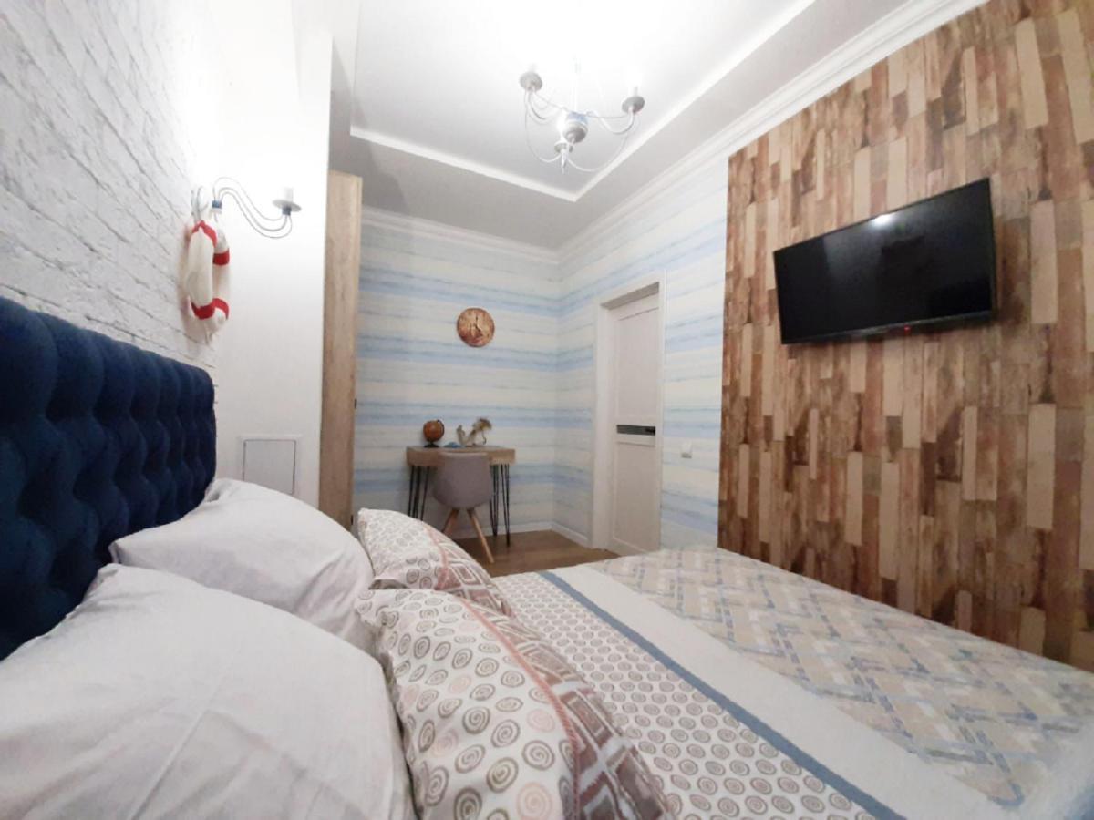 2 Bdr Apartment Near Gorky Park, Center Charków Zewnętrze zdjęcie