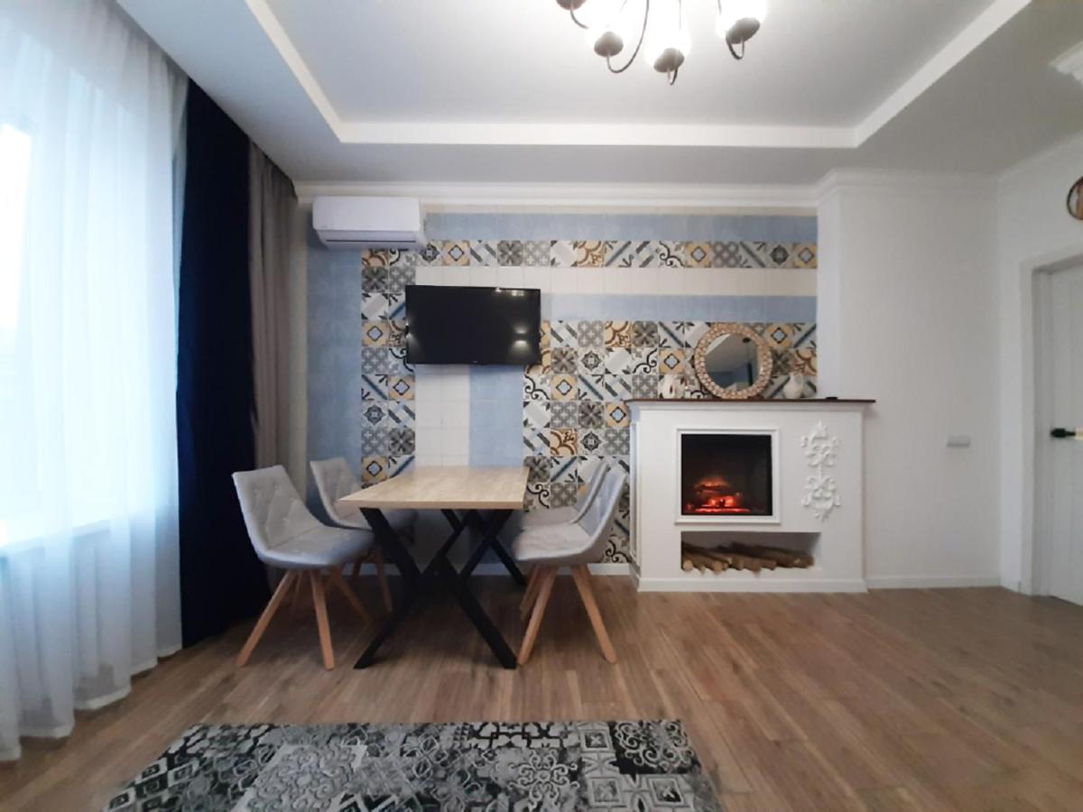 2 Bdr Apartment Near Gorky Park, Center Charków Zewnętrze zdjęcie